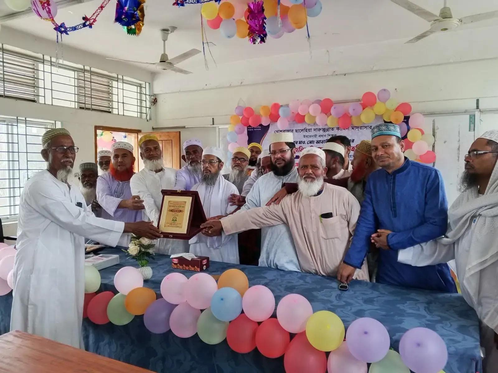 “শিক্ষকতা শুধু পেশা নয়, এটি একটি আমানত”—আবেগঘন পরিবেশে আতাউর রহমানের বিদায়