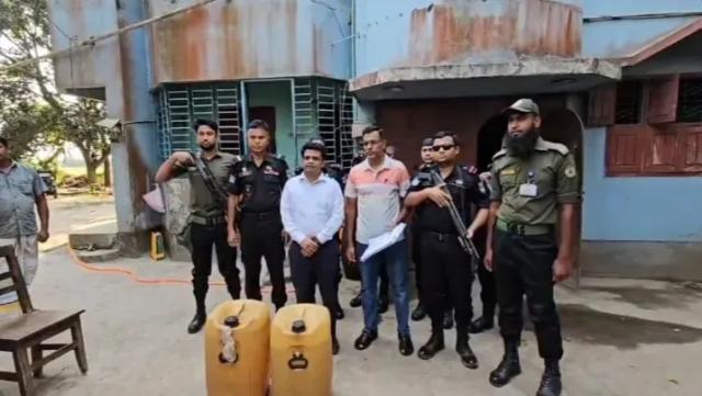 নাটোর বড়াইগ্রামে ১০৮ লিটার ডিজেল উদ্ধার, ২৫ হাজার টাকা জরিমানা