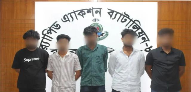 ভোলায় পর্ন কনটেন্ট তৈরির ৫ সদস্য গ্রেপ্তার, ১২ মোবাইল জব্দ