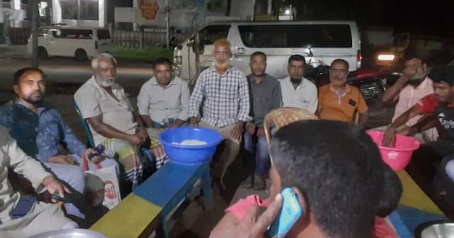 বেপরোয়া ইজিবাইকের লাগাম টানতে কিশোরগঞ্জে মালিক সমিতি ও এলাকাবাসীর উঠান বৈঠক