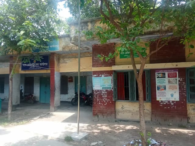 ফরিদপুর উপজেলায় দীর্ঘদিন যাবৎ নিয়মিত সাব-রেজিস্ট্রার নাথাকায় দুর্ভোগ চরমে