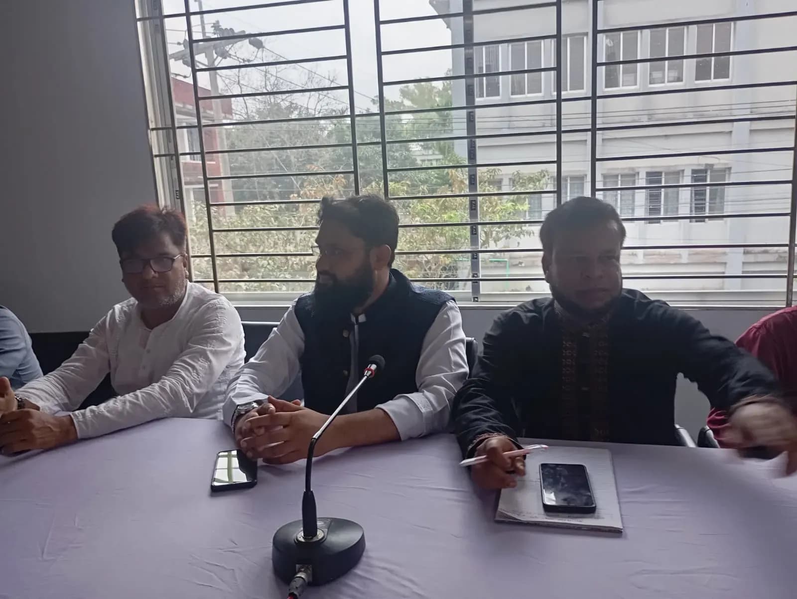 তেলের দাম বৃদ্ধি করে আপনারা মানুষের উপর অত্যাচার করছেন: ড. আতিক মুজাহিদ