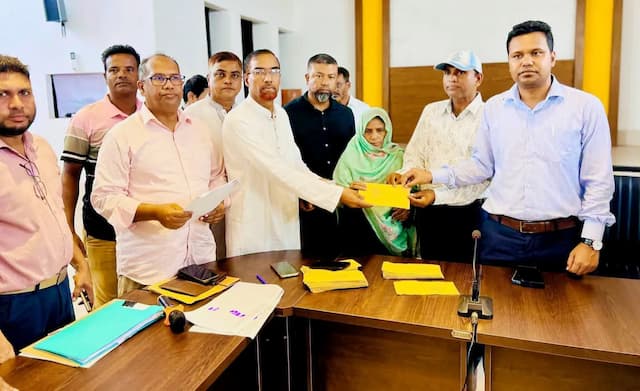 স্বরাষ্ট্রমন্ত্রীর তহবিল থেকে চকরিয়া ও মাতামুহুরির ৮০ জনকে প্রণোদনা প্রদান