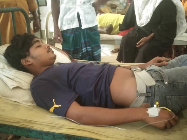 শিক্ষকের বেতের আঘাতে শিক্ষার্থী গুরুতর আহত, থানায় লিখিত অভিযোগ