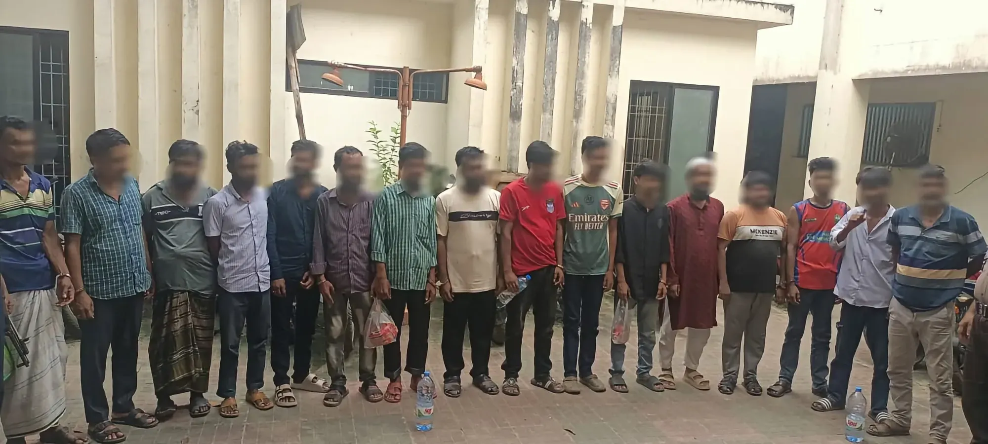 কিশোরগঞ্জে পুলিশের বিশেষ অভিযান মাদক, পরোয়ানা ও নিয়মিত মামলায় গ্রেফতার ৫৩