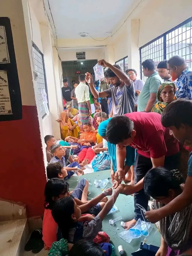 বালিয়াডাঙ্গীতে স্কুলের খাবার খেয়ে অসুস্থ ৩০ শিক্ষার্থী, হাসপাতালে ভর্তি