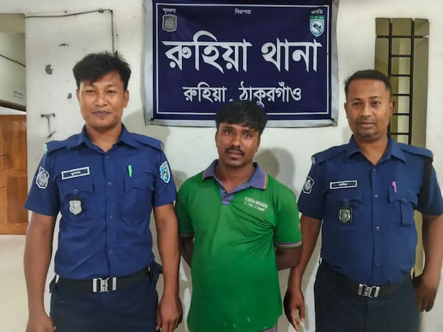 ঠাকুরগাঁওয়ের রুহিয়ায় ৮ পিস ইয়াবাসহ মাদক কারবারি গ্রেফতার, পলাতক ১