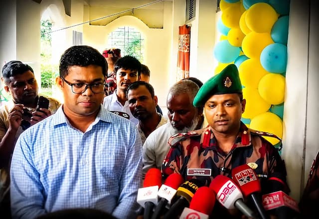 সীমান্তবর্তী শিক্ষিত বেকার তরুণদের দক্ষ করতে ৫০ বিজিবির ব্যতিক্রমী উদ্যোগ