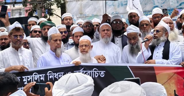 ভারতে মুসলিম নিধন ও সাম্প্রদায়িক হামলার প্রতিবাদে ব্রাহ্মণবাড়িয়ায় হেফাজতের বিক্ষোভ