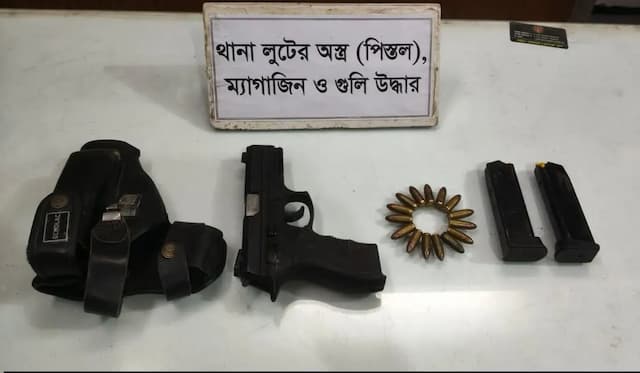 কুমারখালীতে থানা থেকে লুট হওয়া পিস্তলসহ গুলি উদ্ধার।