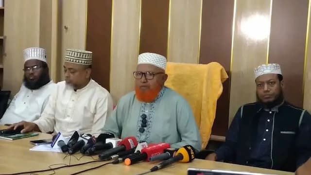 কুষ্টিয়ায় জামায়াতের লংমার্চ ঘিরে ভেন্যু বিতর্ক, সংবাদ সম্মেলনে ক্ষোভ প্রকাশ।