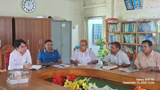রুহিয়া গিন্নিদেবী আগরওয়াল মহিলা কলেজ পরিদর্শনে ইউএনও  ‎