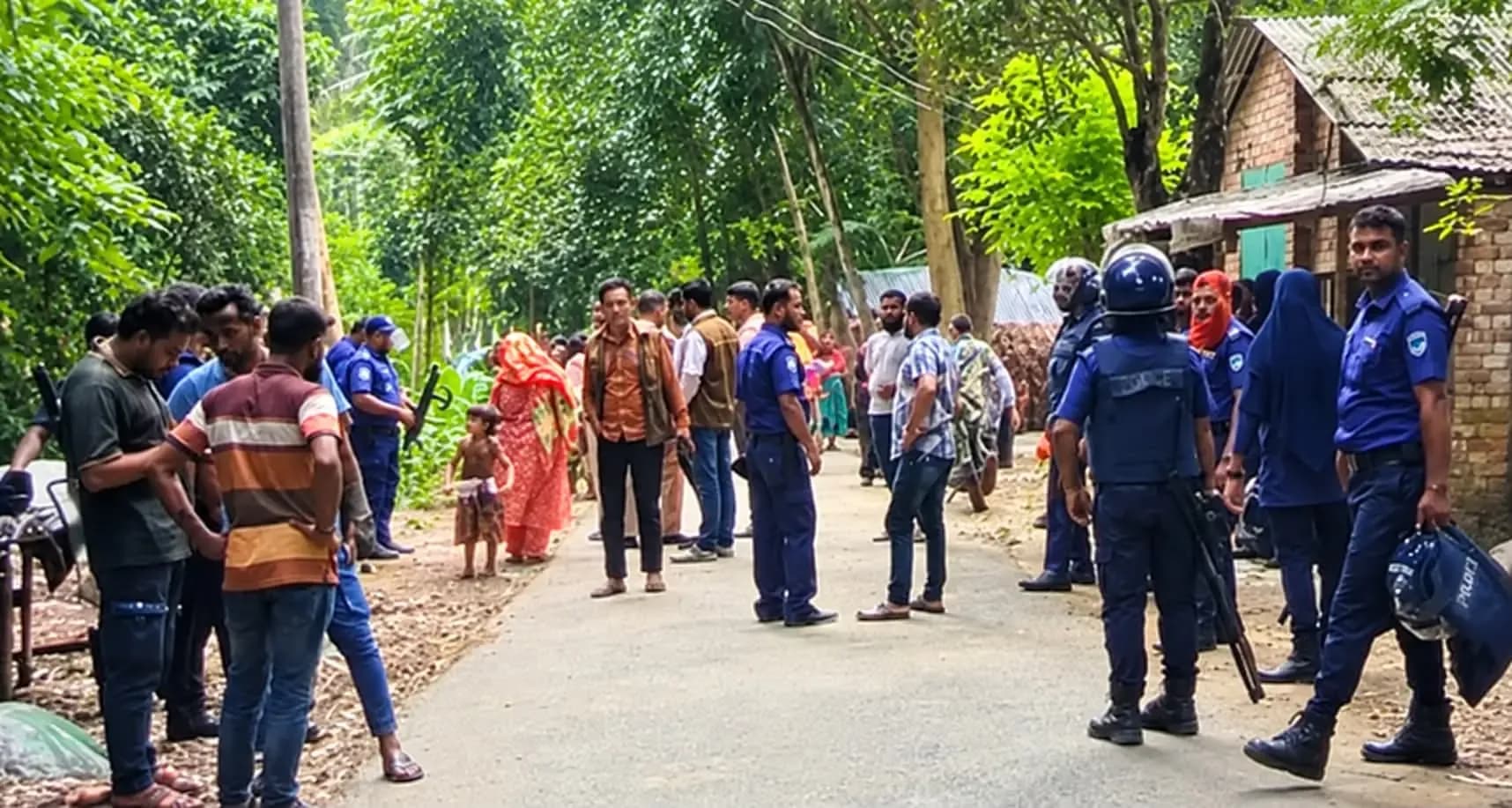 কুষ্টিয়ায়  রক্তক্ষয়ী সংঘর্ষ: খয়েরপুরে প্রাণ গেল হালিম মন্ডলের, এলাকায় থমথমে পরিস্থিতি।