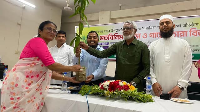 এমপি মাজহারুল ইসলামের শিক্ষা প্রতিষ্ঠান প্রধানদের নিয়ে মতবিনিময় সভা ও 