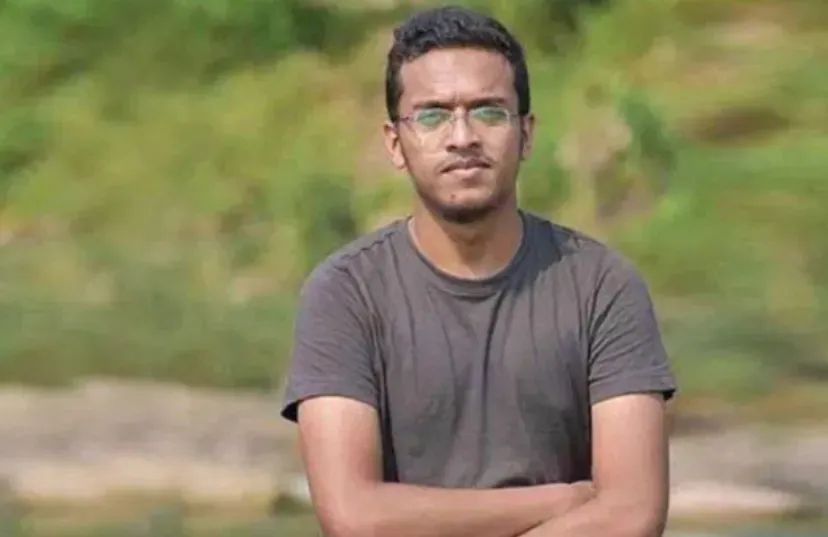 সাত বছরেও শেষ হয়নি আবরার হত্যার বিচার, ছেলের স্মৃতি আঁকড়ে কাঁদে কুষ্টিয়ার পরিবার।